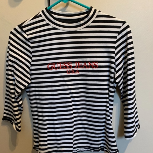 Guess 3/4 length top - Picture 2 of 2